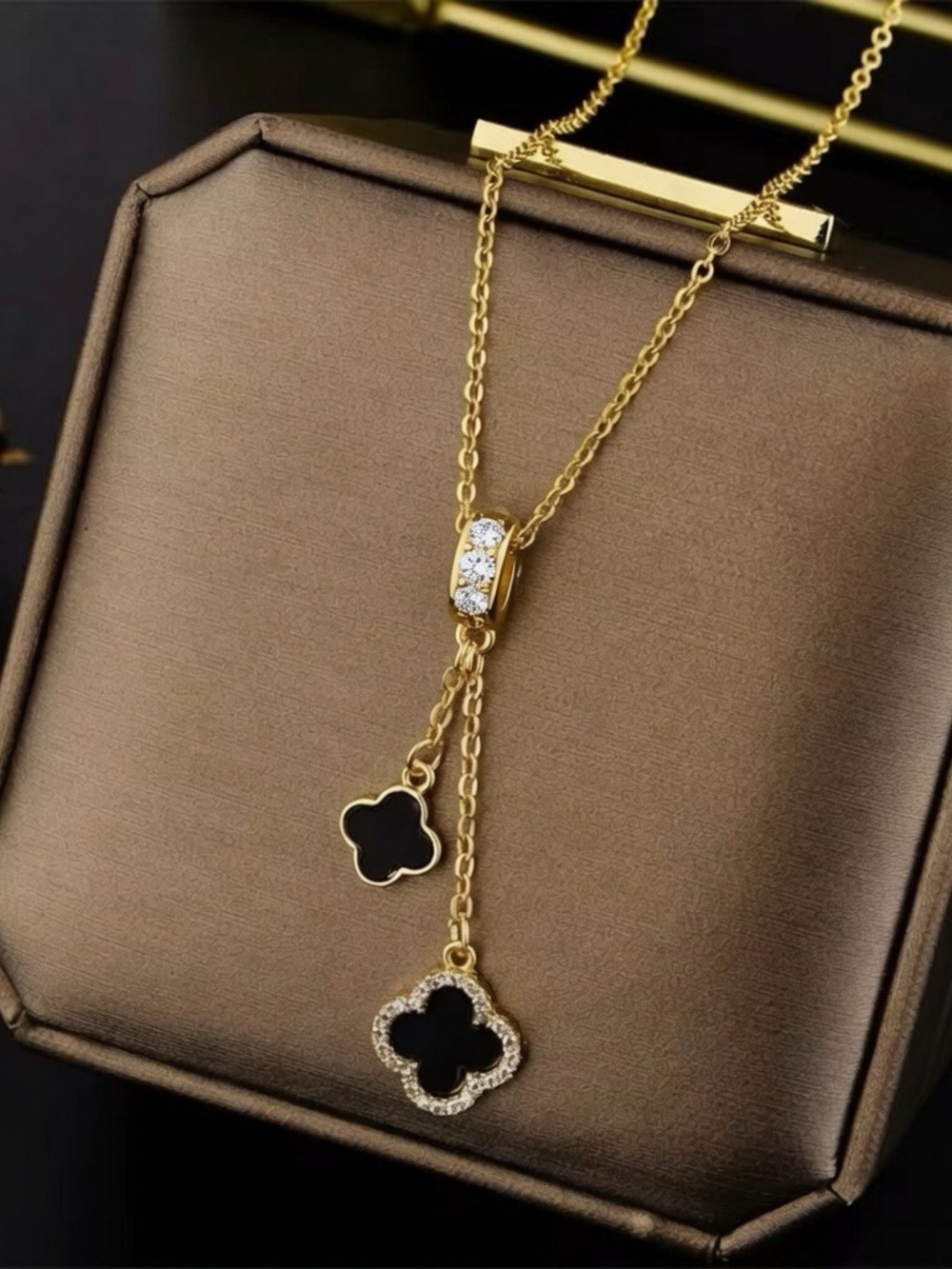 Fashion Jewelry Gold & Black Clover Lariat Necklace